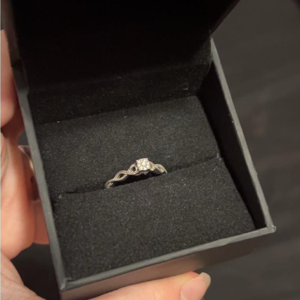 Elegant Silver Diamond Ring